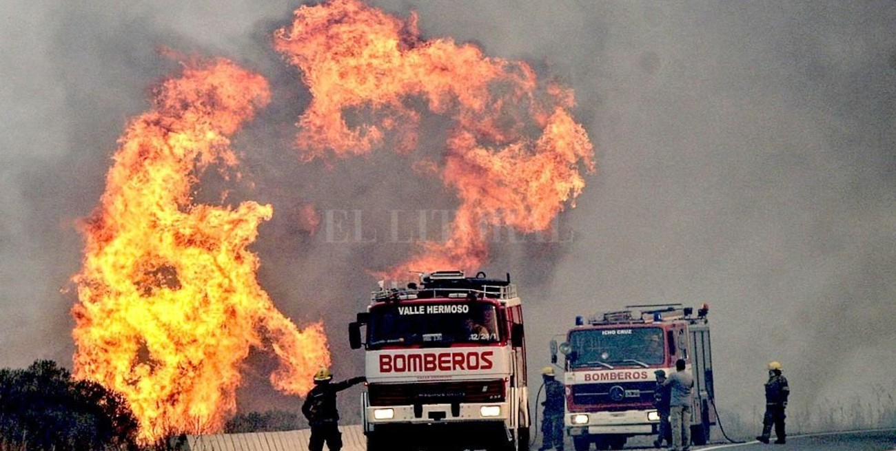 Incendios de pastizales afectan a 14 provincias
