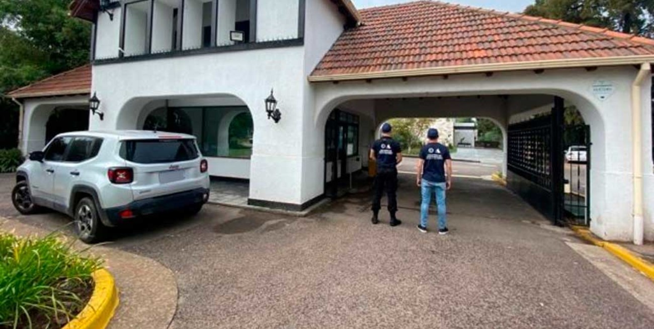 Allanaron la mansión de "Popi" Larrauri