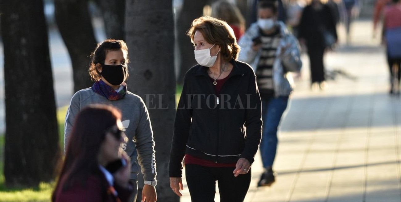 Viernes templado y ligeramente nublado en la ciudad de Santa Fe