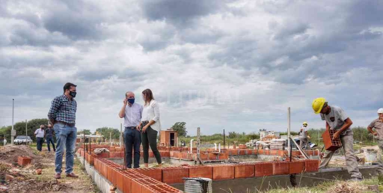 Ceres: reactivan las obras de 20 viviendas