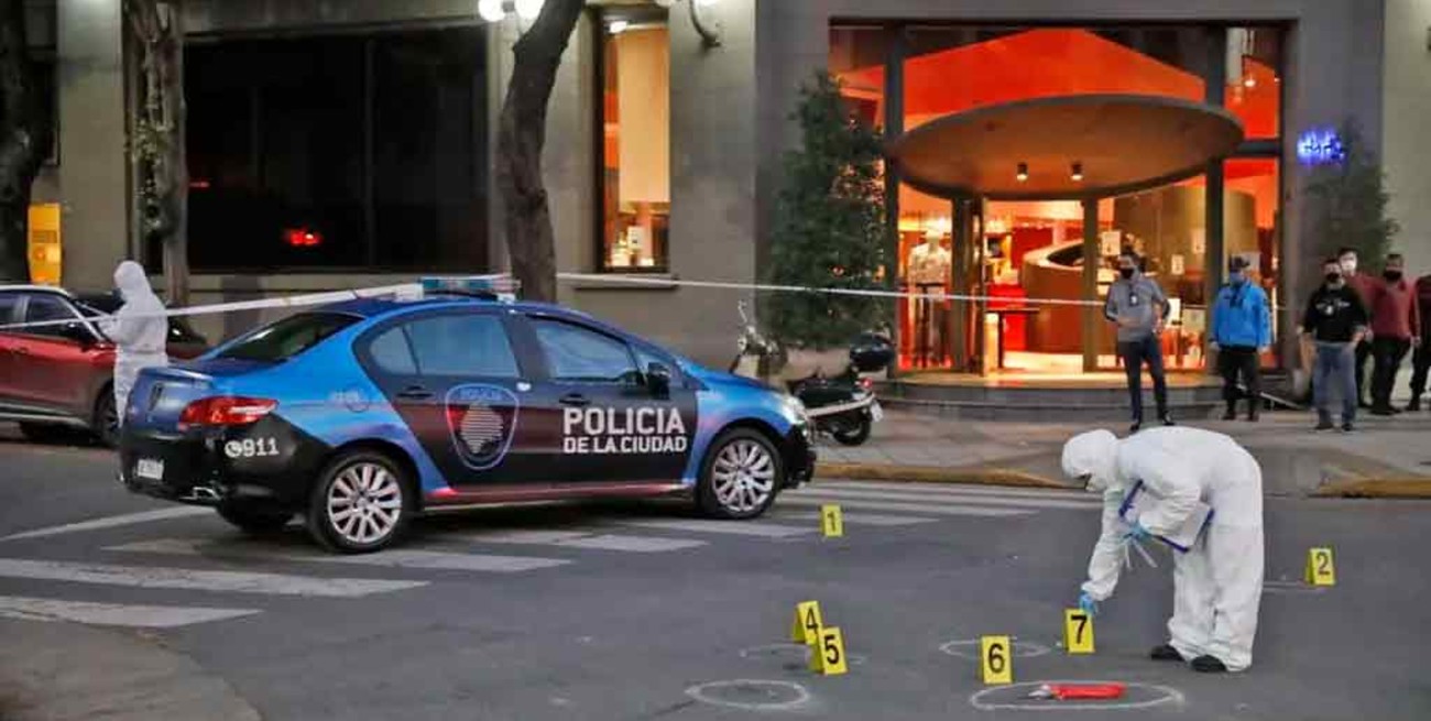 "Él era feliz siendo policía" pero "no estaba conforme con la leyes", dijo la esposa de Roldán