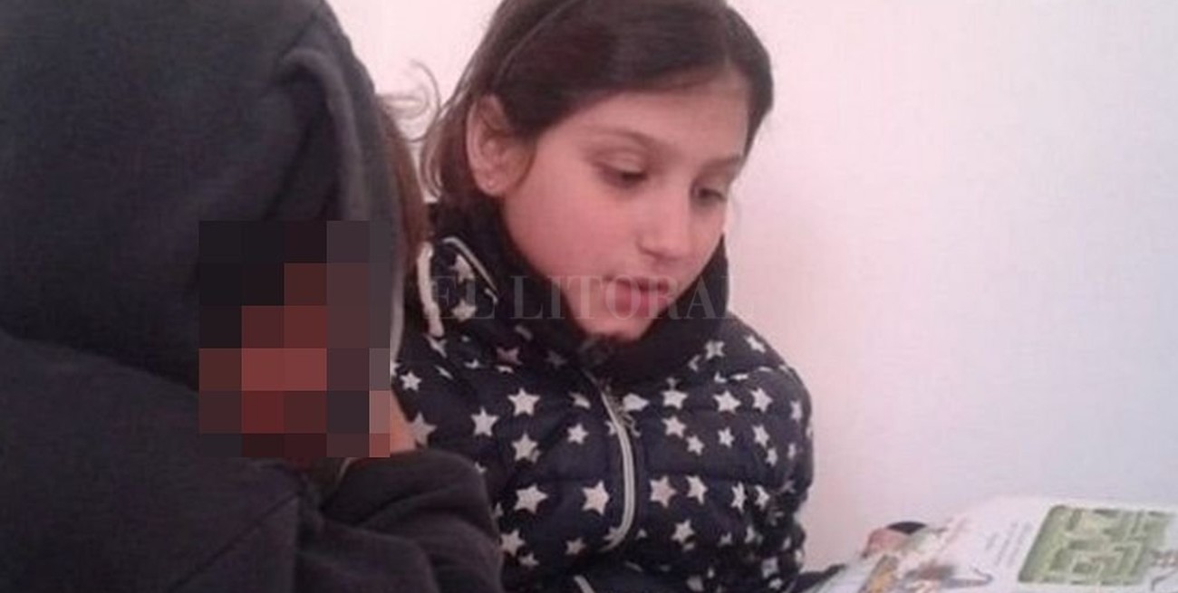 Buscan "puerta a puerta" a Abril Caballes, desaparecida desde el miércoles