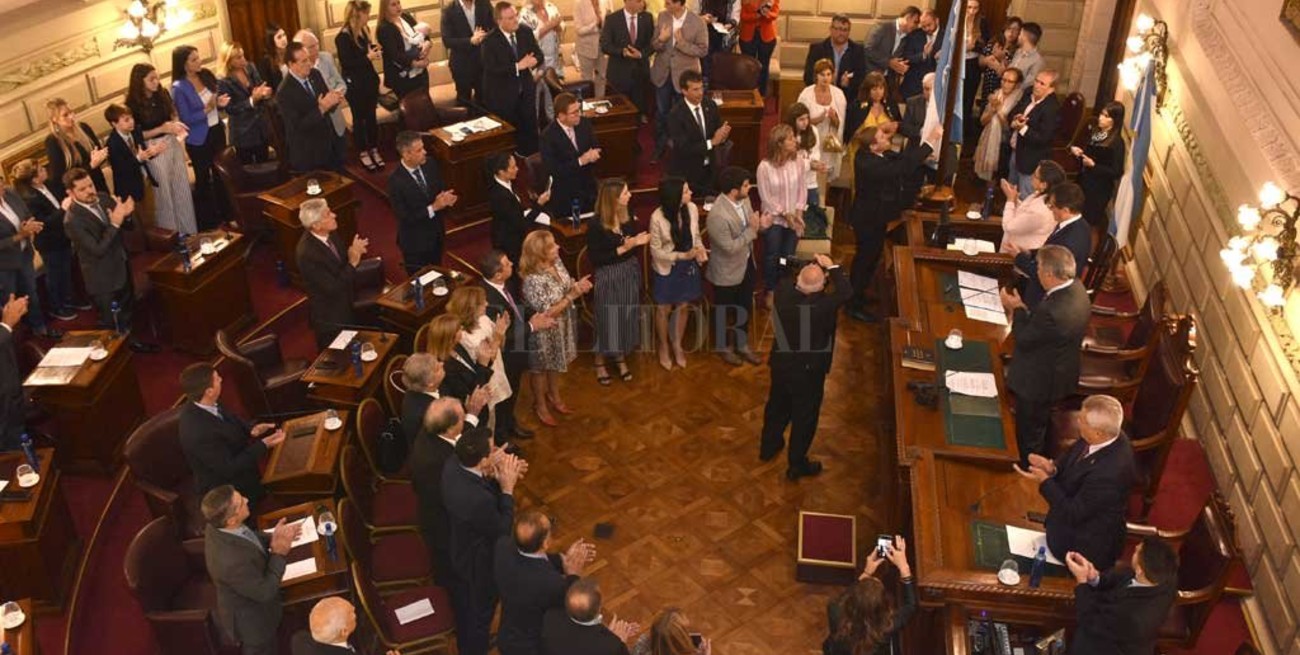 Los senadores del PJ siguen en un bloque, pero ya votaron divididos