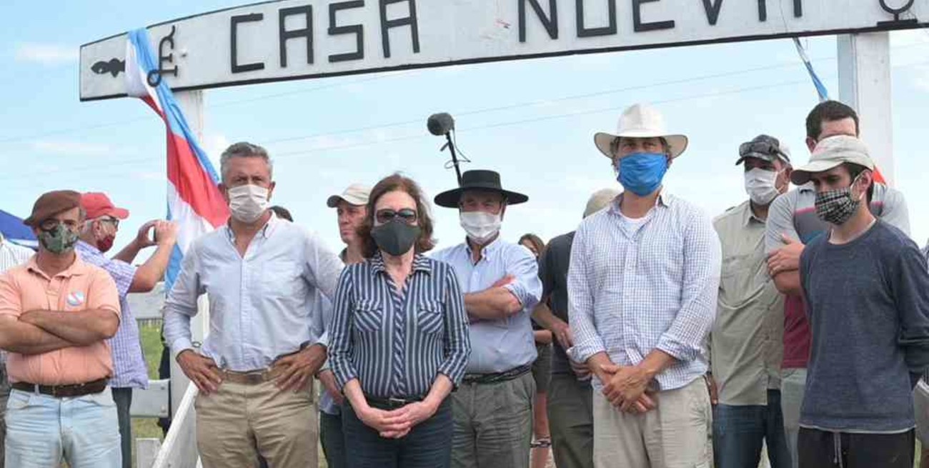 Leonor Etchvehere: "Nos vamos a quedar en la puerta del campo hasta que lo devuelvan"