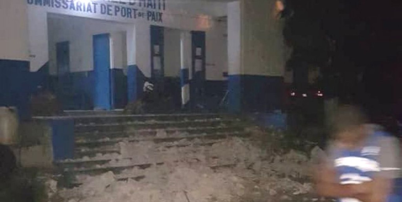 Al menos 10 muertos por terremoto en Haití