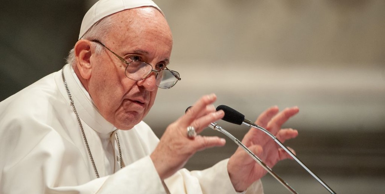 El Papa le pidió a los sacerdotes que salgan a predicar sin miedo al "escándalo" o a las "controversias moralistas"