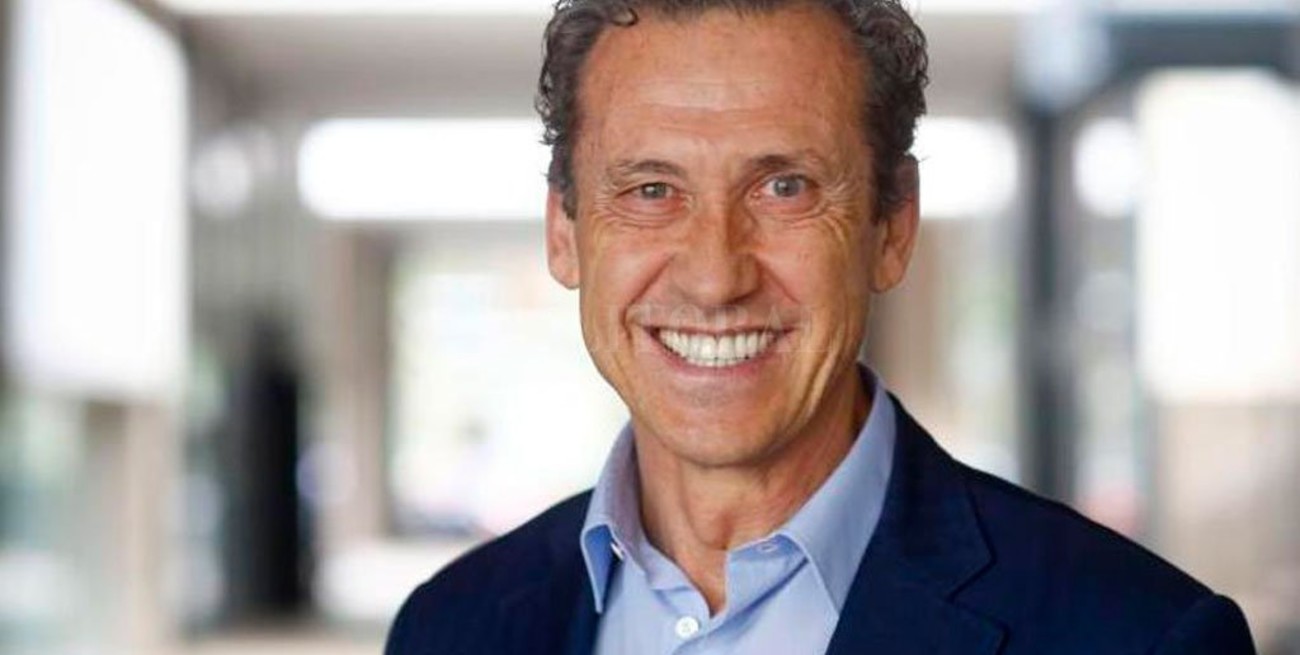 Valdano y el VAR: "Están convirtiendo el fútbol en cualquier cosa"