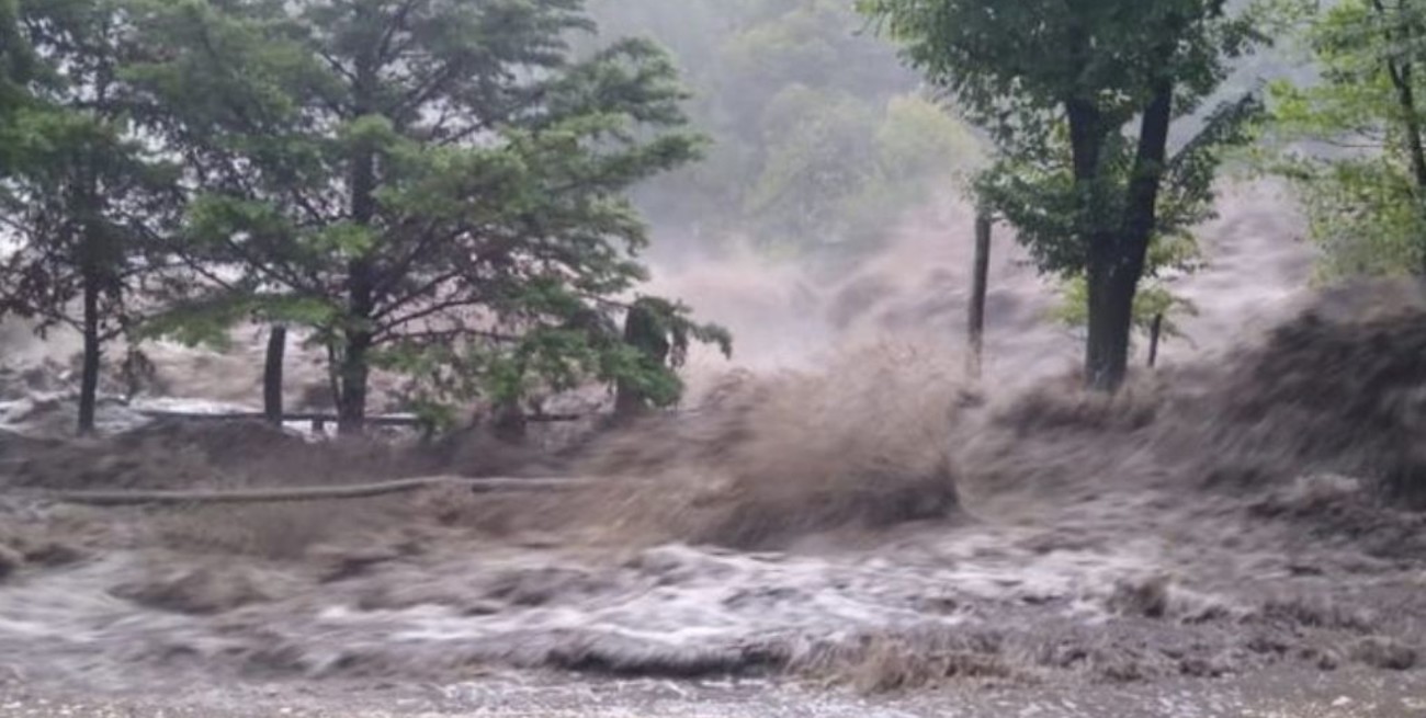 Video: increíble crecida en las Sierras de Córdoba luego de las lluvias