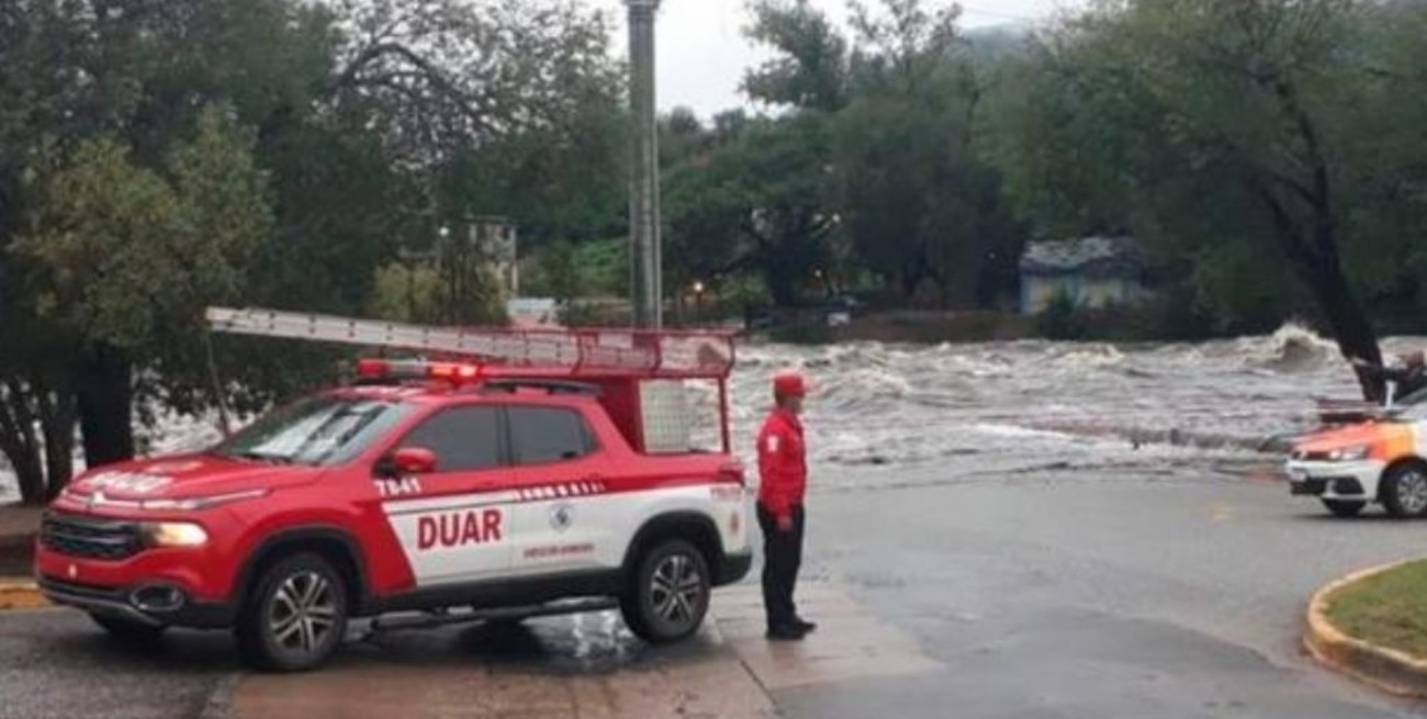 Fuerte temporal con evacuados y rutas cortadas en Córdoba