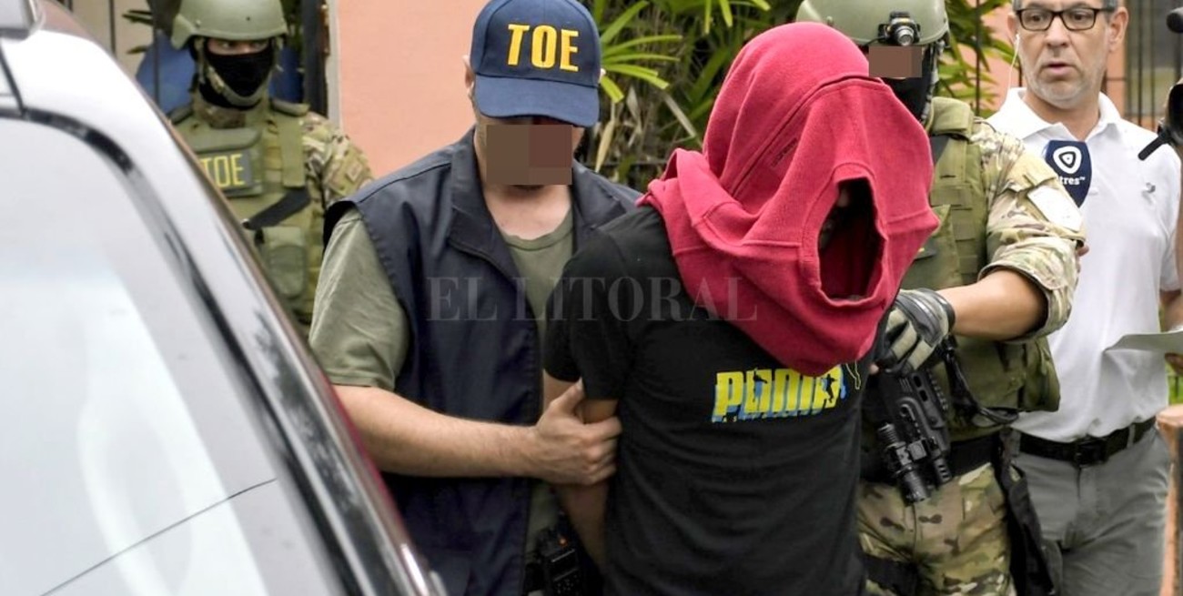 Prisión preventiva para tres policías y un abogado acusados de integrar una banda narco