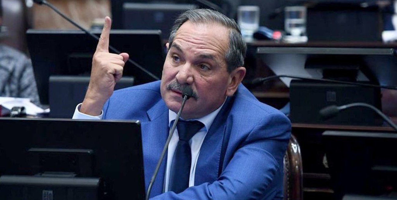 Dos jueces se declararon incompetentes en la causa contra Alperovich por abuso sexual