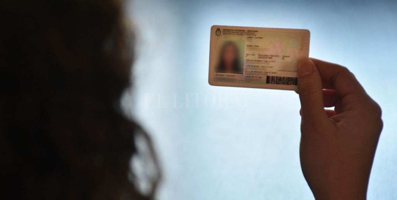 Corrientes: le hurtó el DNI a su amiga, tomó un préstamo y se compró dos notebooks