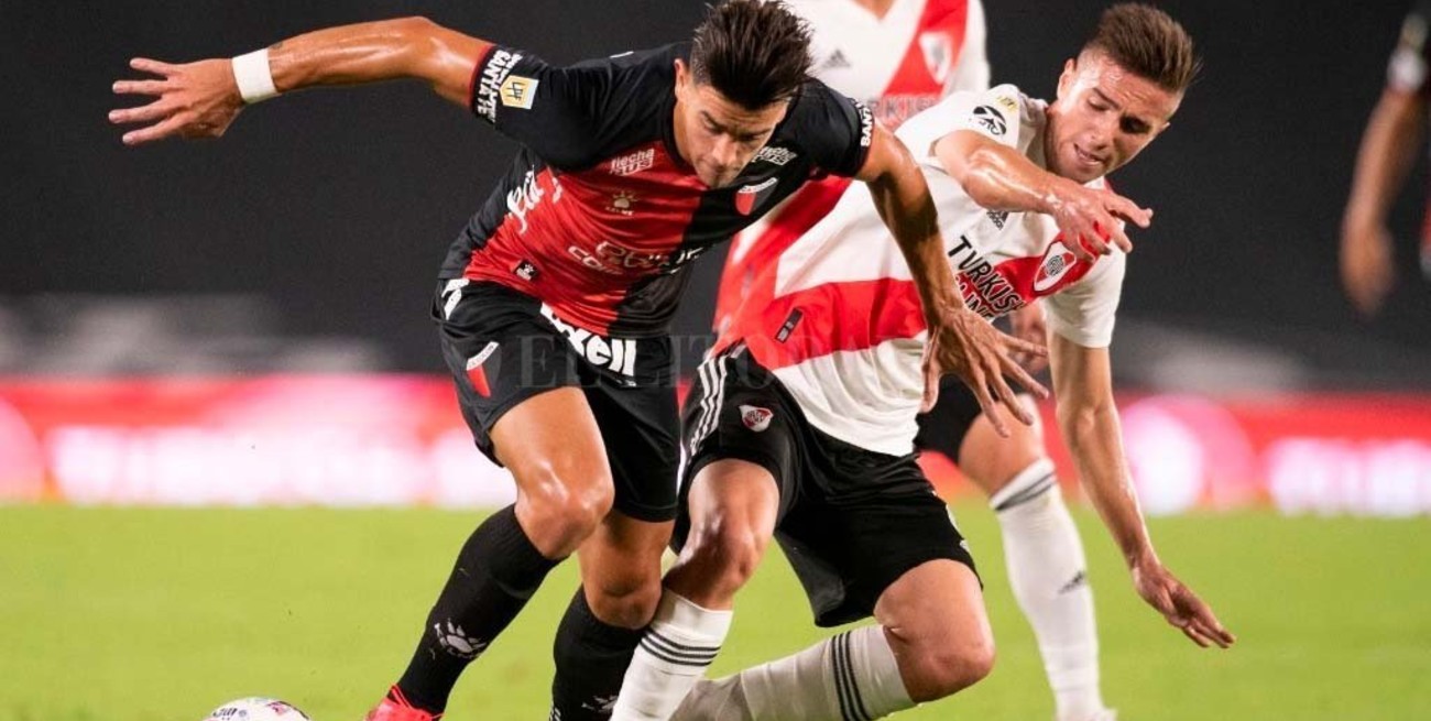 Colón lo peleó hasta el final pero no pudo con River y perdió el invicto en el Monumental 
