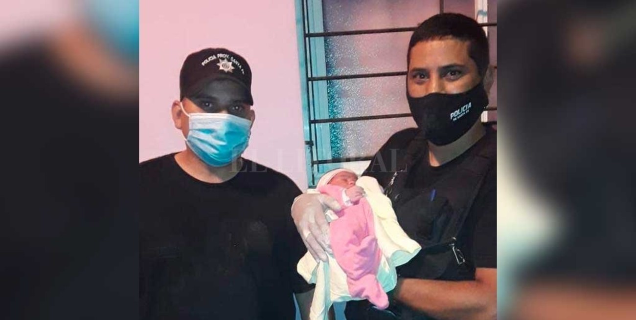 Final feliz: policías asistieron a una mujer a dar a luz en el sur de Santa Fe