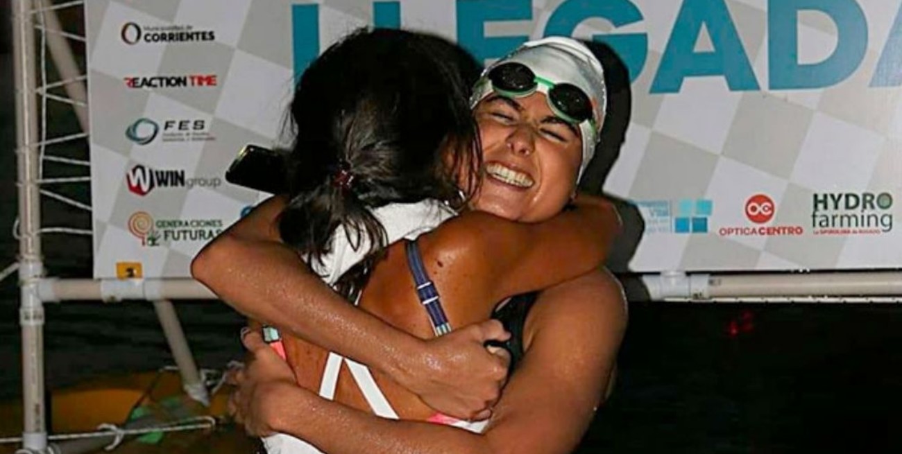 Una nadadora logró unir Itatí y Corrientes a través del río Paraná