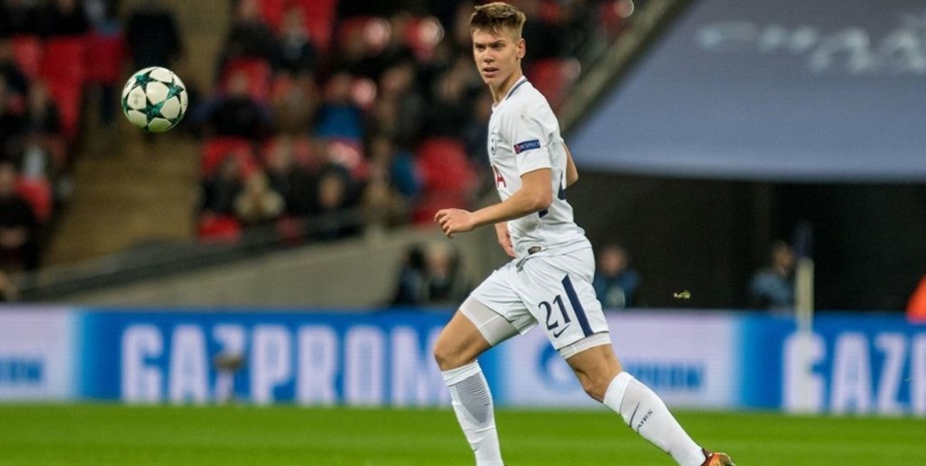 En Inglaterra afirman que el Leeds de Marcelo Bielsa pretende sumar al argentino Foyth