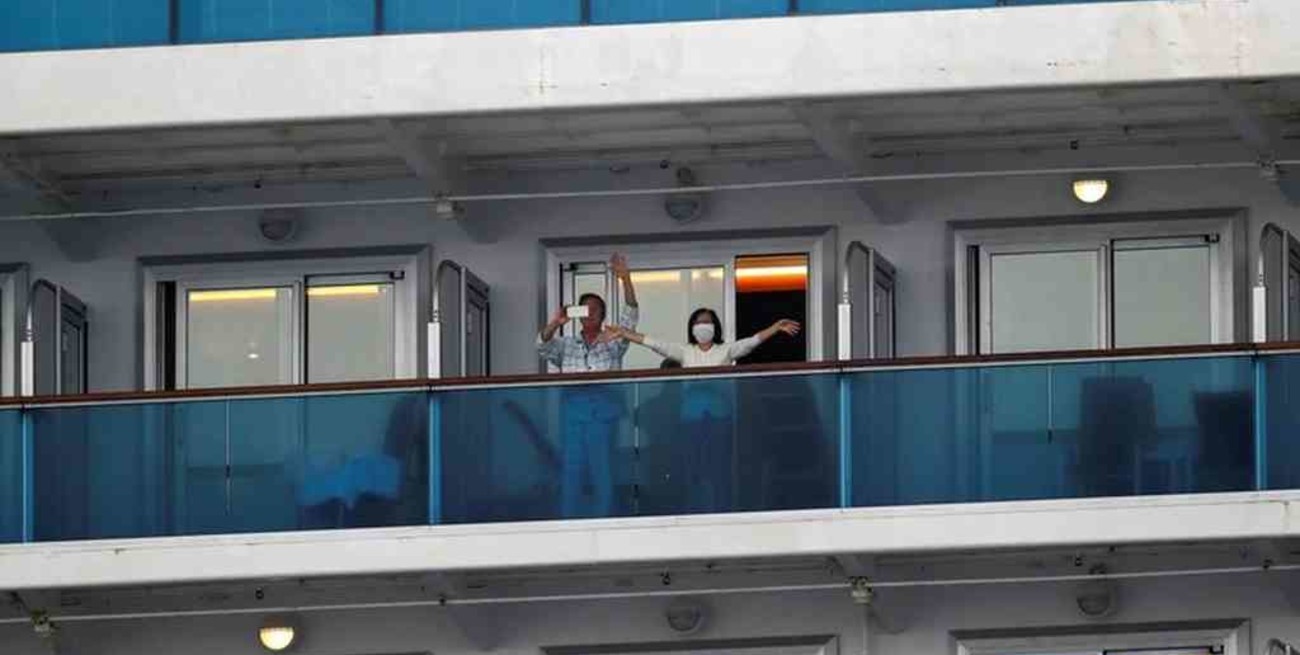 Detectaron otros 99 casos de coronavirus en el crucero que se encuentra en cuarentena en Japón