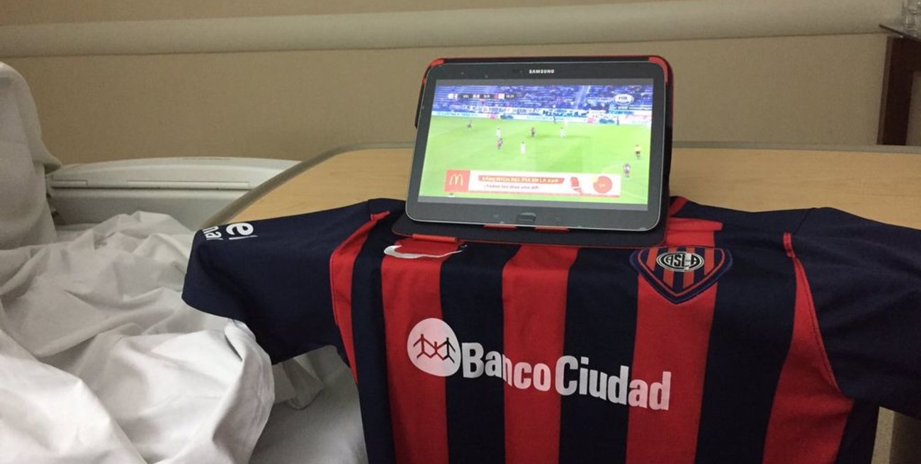 Con su padre muy enfermo, pudieron disfrutar del último partido del club de sus amores