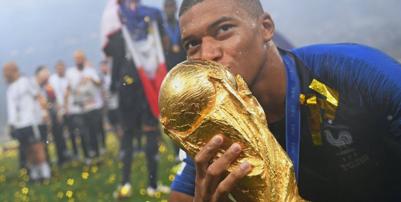 Mbappé donó una gran cantidad de dinero para que encuentren al piloto