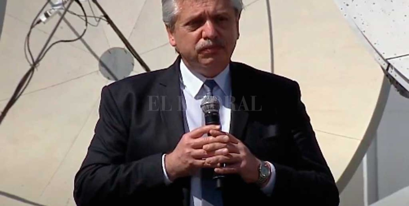 "Los dólares hacen falta para producir, no para guardar", aseguró Alberto Fernández