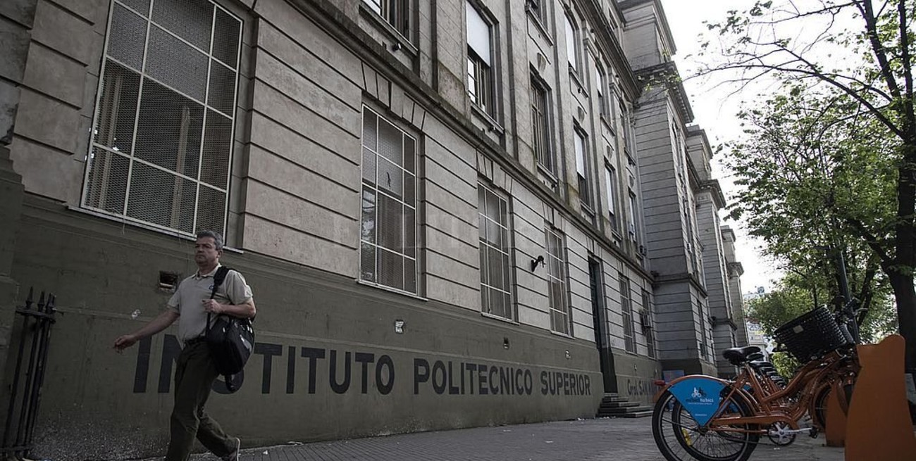 Volvieron las clases presenciales al Politécnico de Rosario