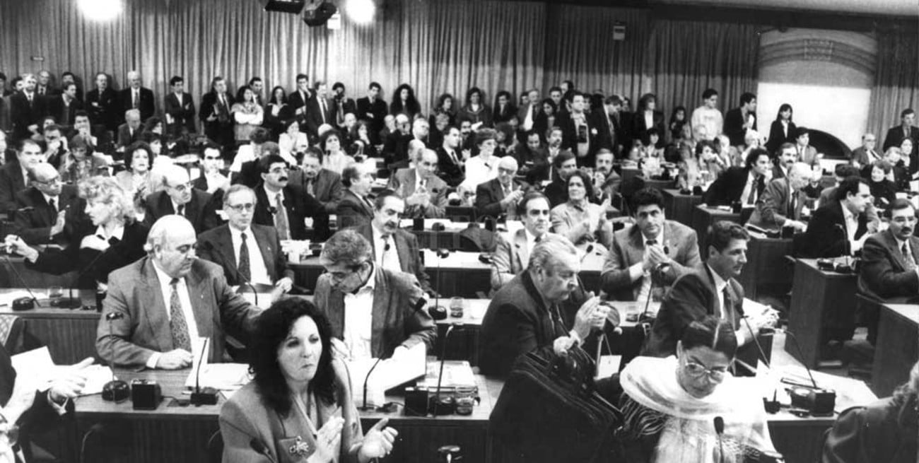 Infografía multimedia: así estaba conformada la Convención Constituyente de 1994