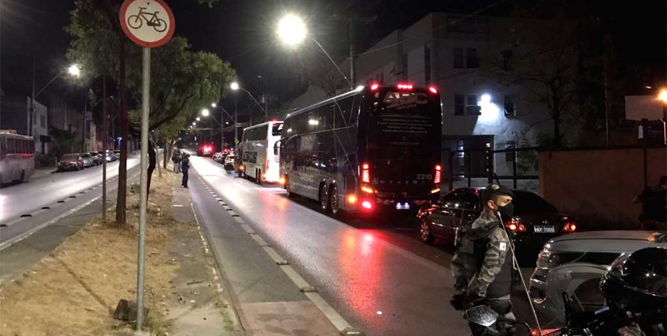 La Embajada argentina en Brasil asiste a jugadores de Boca Juniors tras los incidentes