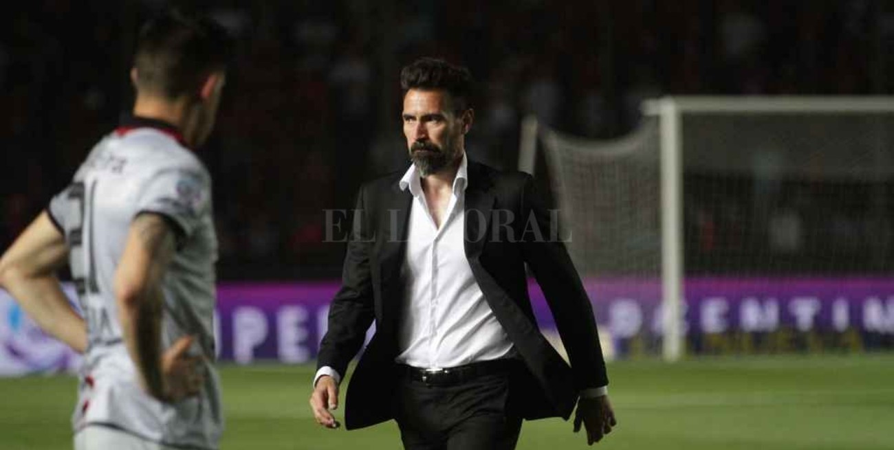 "Ser o no ser" con la imagen de Alan Ruiz