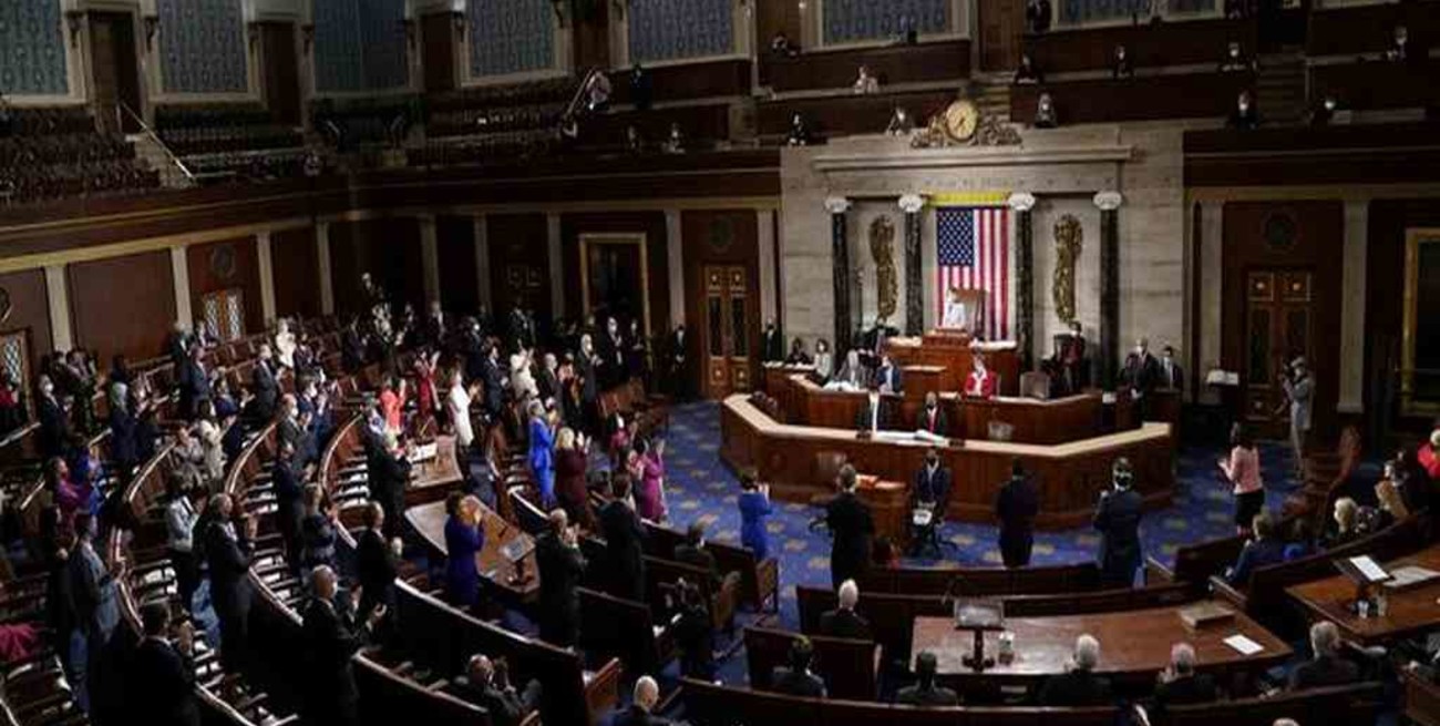 La Cámara de Representantes de Estados Unidos aprobó el plan de rescate anticoronavirus