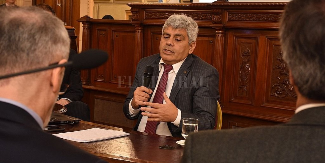 Se complica la situación de los fiscales acusados de corrupción