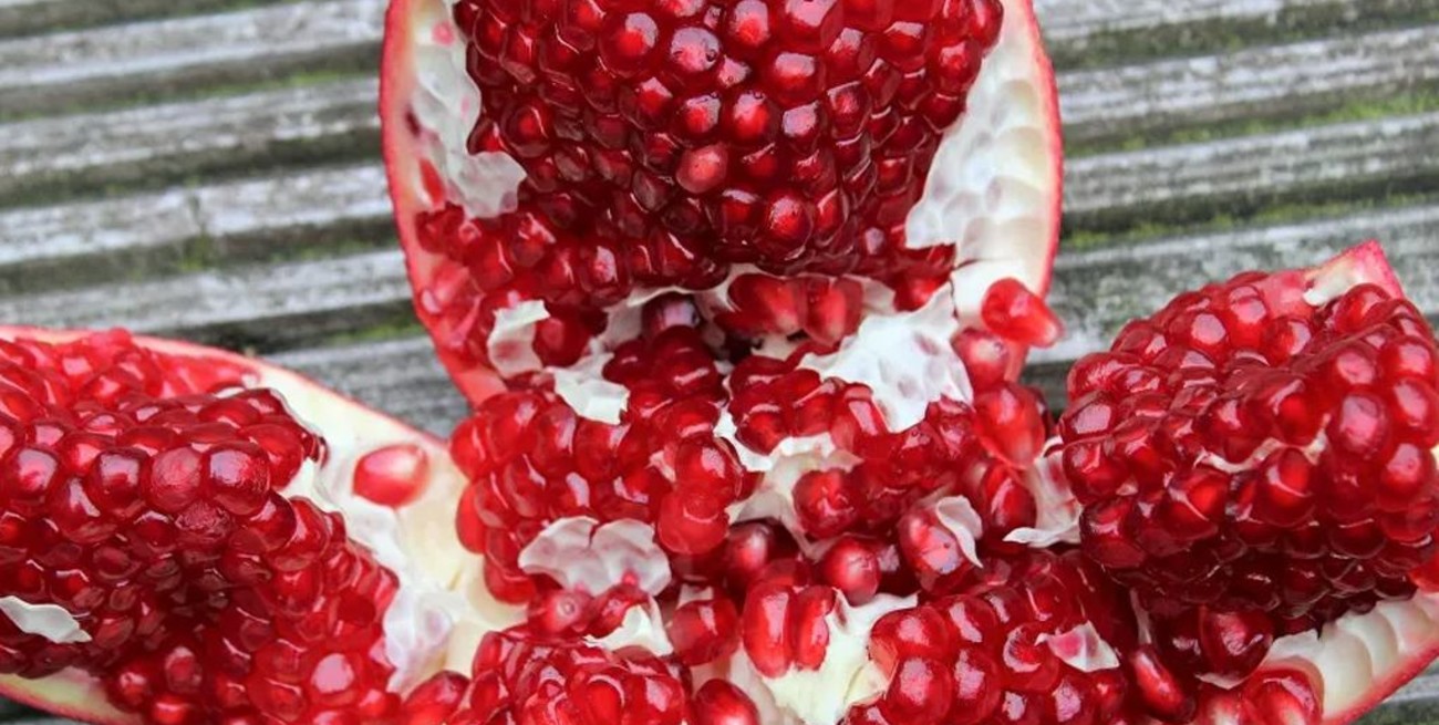 La granada, una "superfruta" contra el envejecimiento prematuro y el cáncer