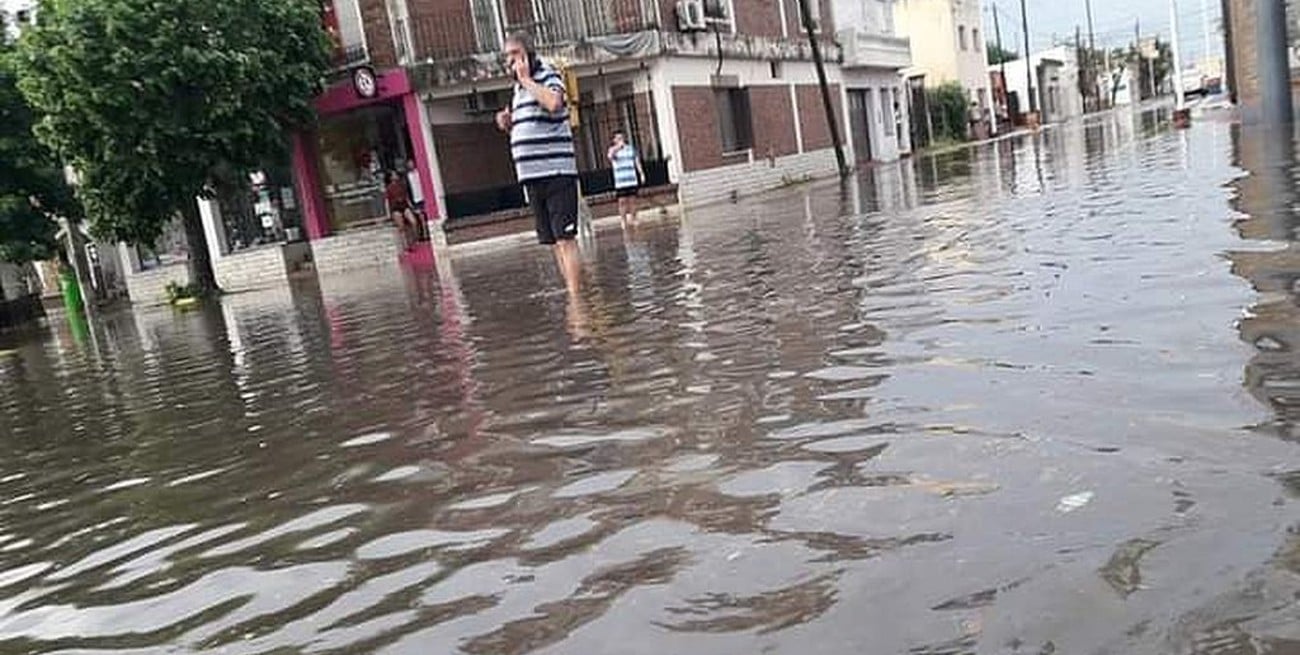 Fuerte temporal de lluvia, viento y granizo en Coronda