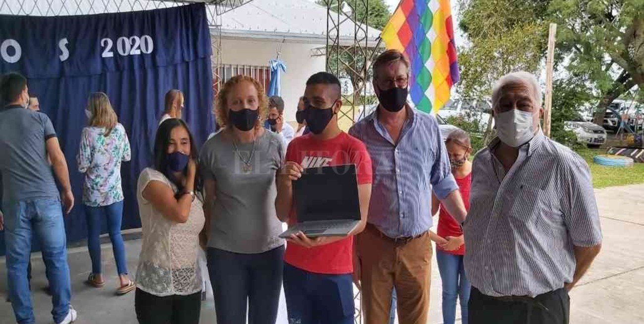 Margarita: emotivo acto escolar en Paraje "El Toba"