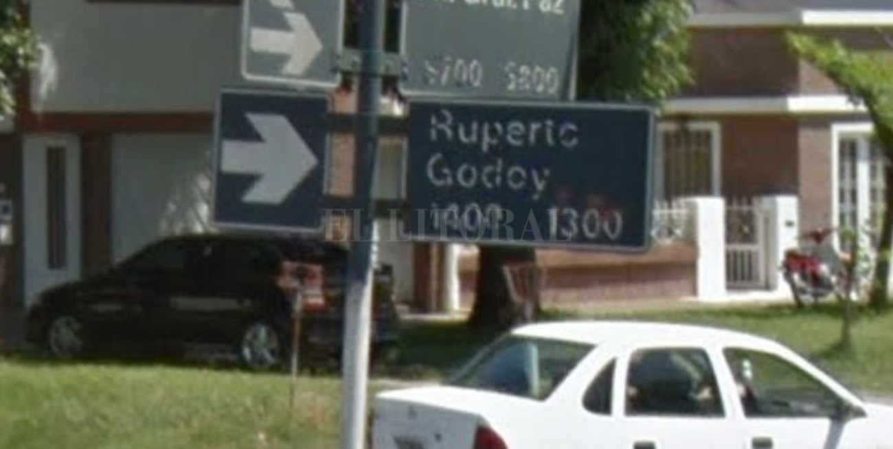 Robo en barrio Sargento Cabral: se llevaron 9.700 dólares y más de 100.000 pesos