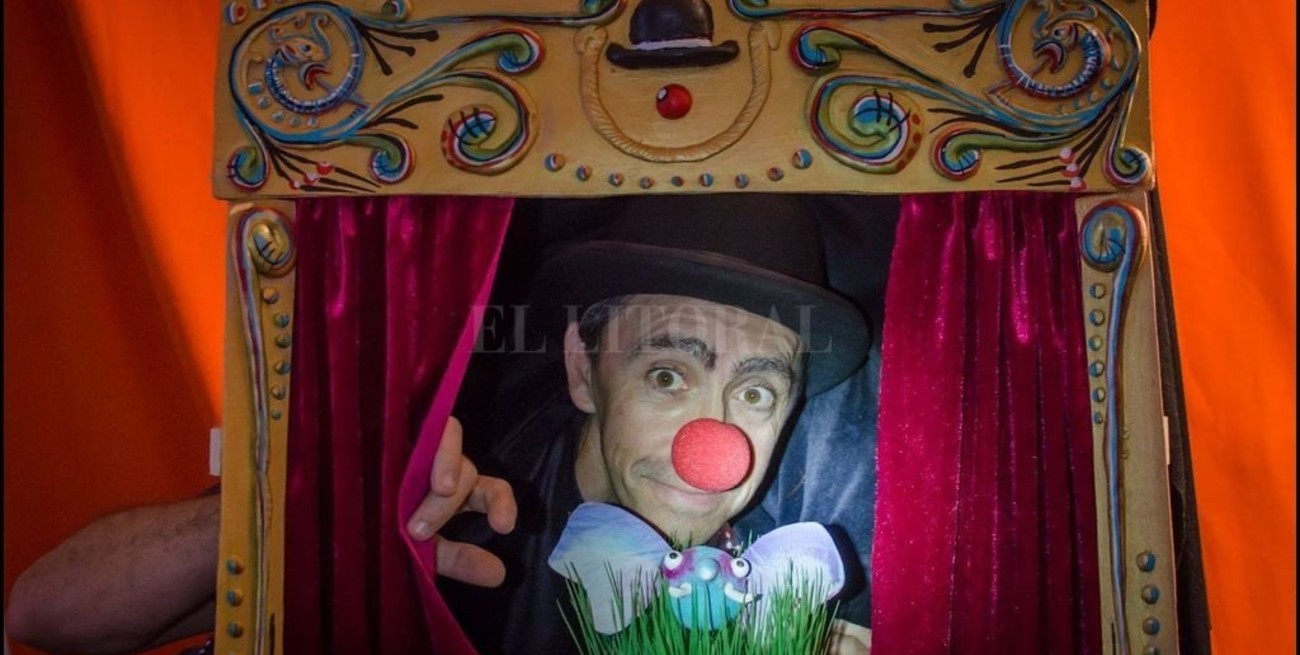 Una función de títeres virtual  para "no perder la sonrisa" 