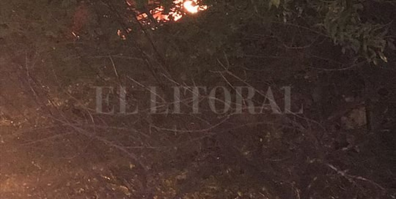 La explosión de un aerosol habría causado el incendio de un departamento