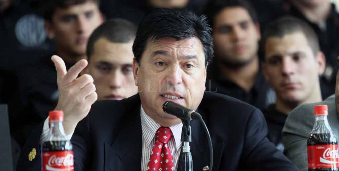 Daniel Passarella irá a juicio oral por irregularidades en su gestión en River
