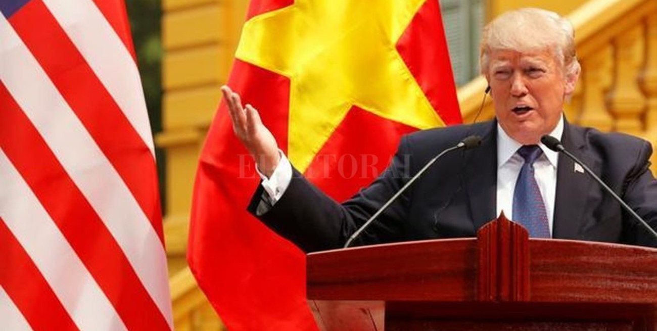 Trump solicita ayudar a "la gente que se muere de hambre" en Venezuela