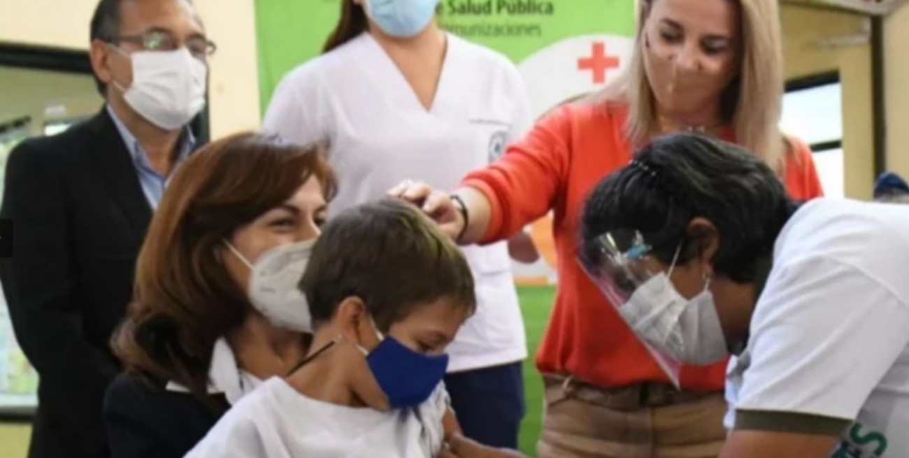 Corrientes comenzó con la campaña de vacunación en escuelas
