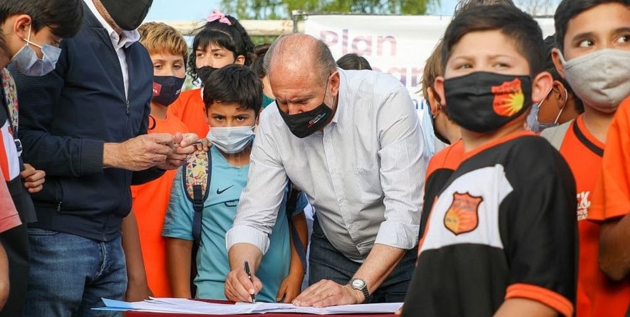 Perotti y Zabaleta firmaron convenios por más de 300 millones de pesos