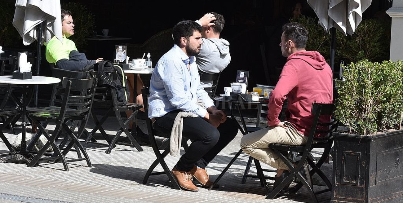 Salud recomendó que la ciudad retroceda de fase