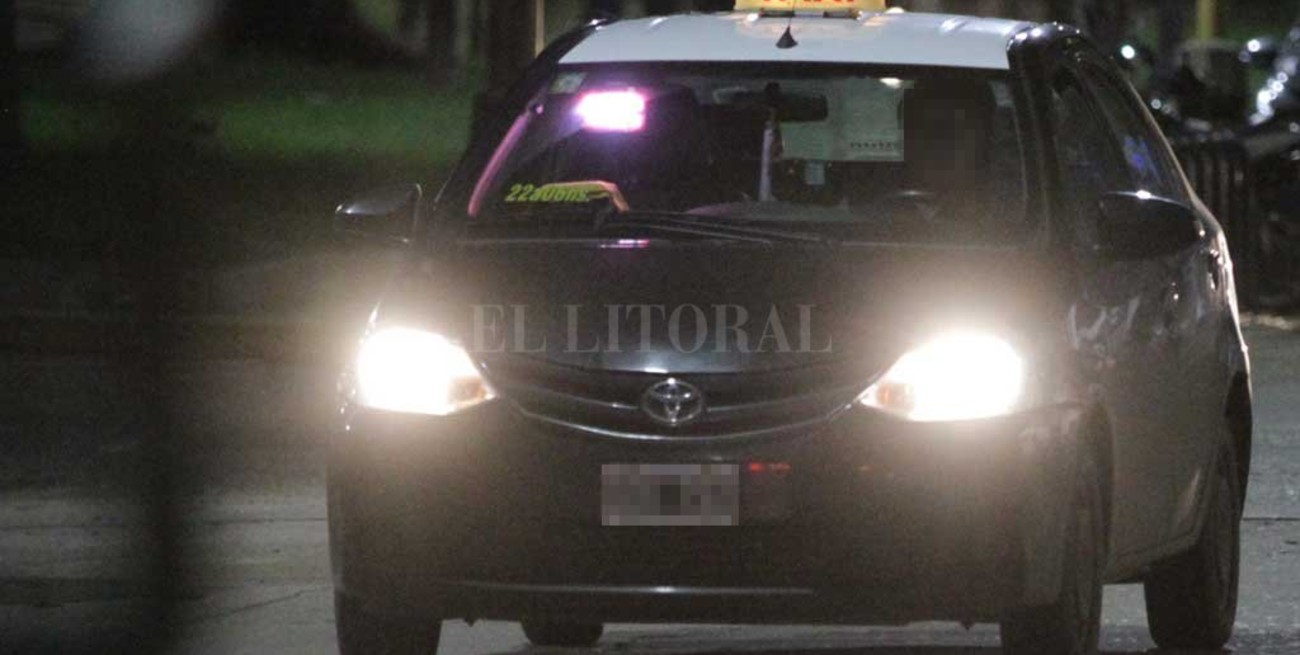 Dos ladrones asaltaron y dispararon a un taxista; uno fue detenido