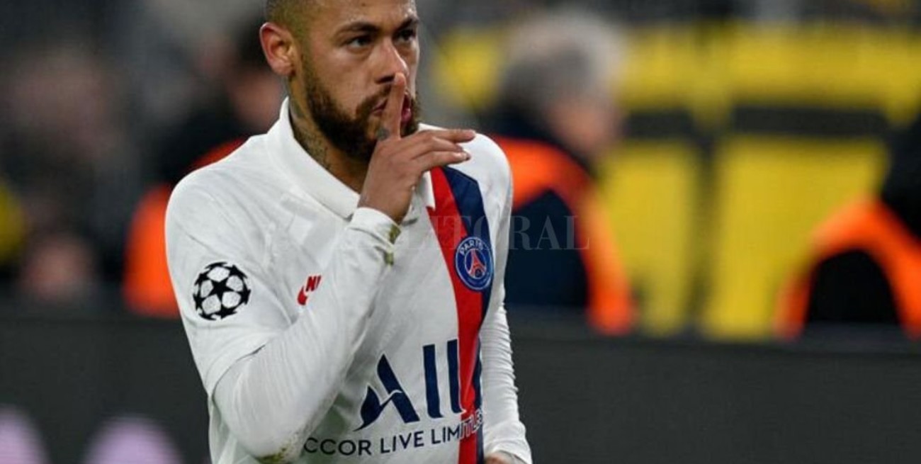 "El regreso del brasileño Neymar al Barcelona es imposible" dijo un dirigente catalán