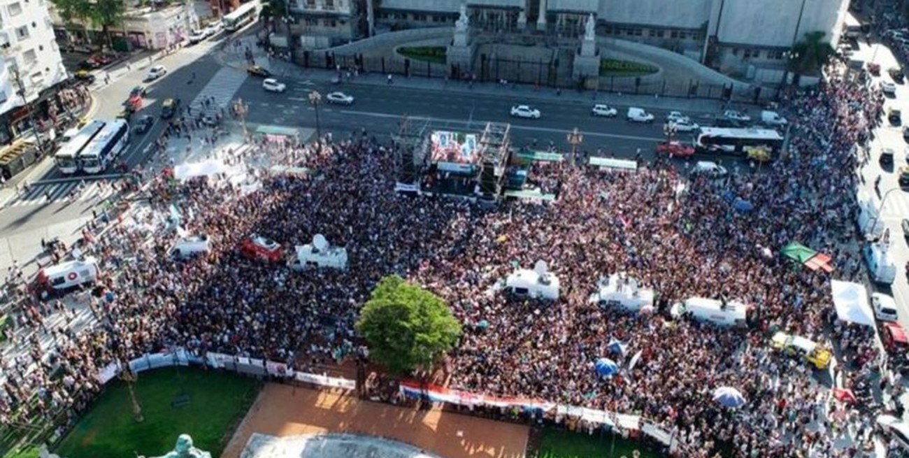 Multitudinaria marcha en reclamo de justicia por el asesinato de Fernando Báez Sosa