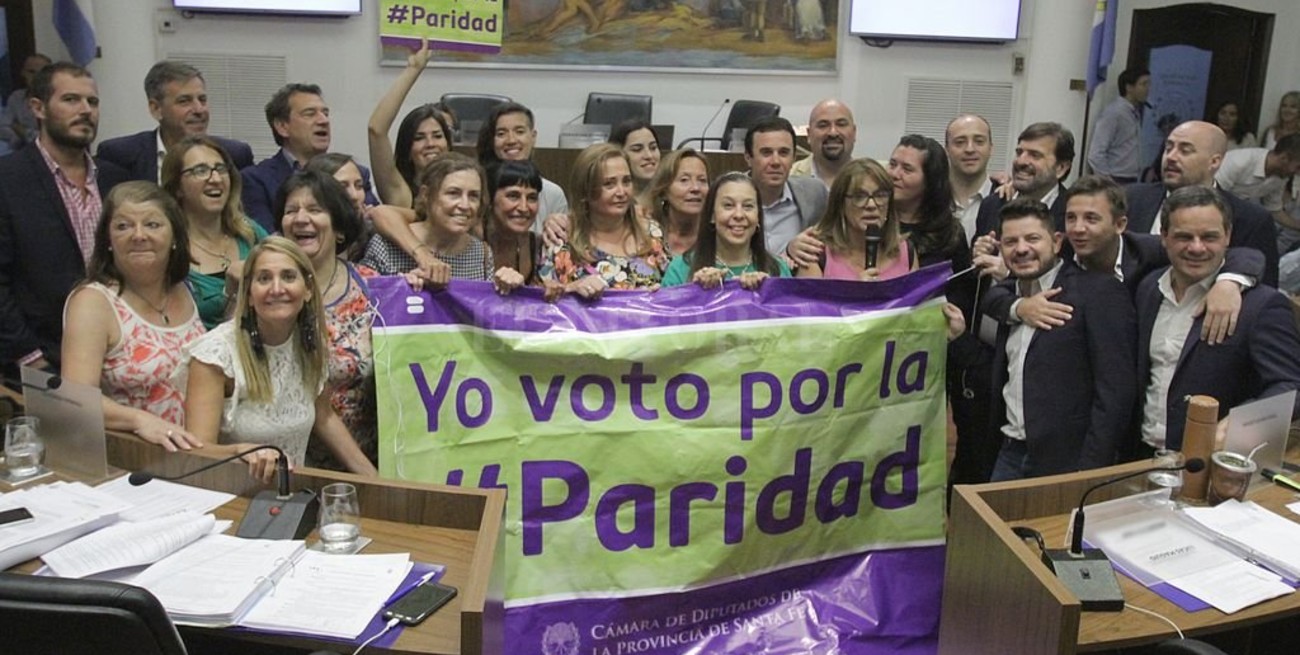 La ciudad capital aprobó la paridad de género para los cargos electivos