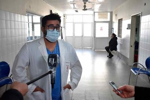 Flavio Raina. Leonardo Ponce, a cargo del área Covid de la división Guardias y Urgencias del Hospital Cullen.