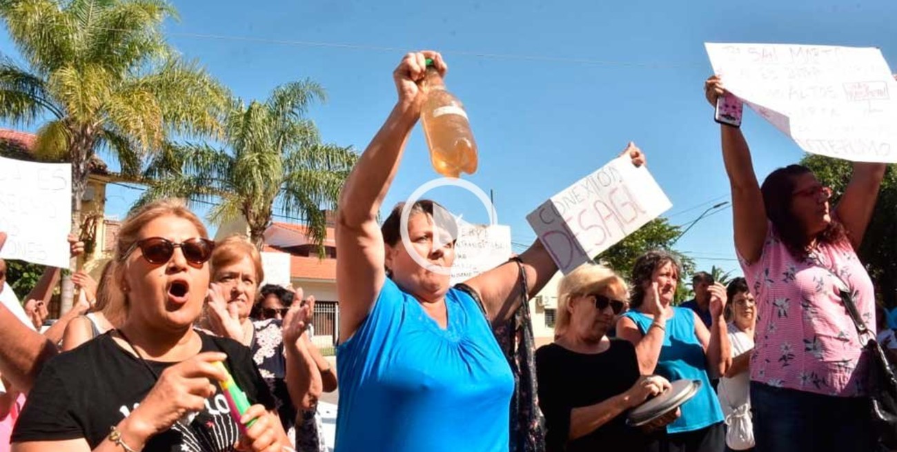 Santo Tomé: los reclamos por la mala  calidad del agua llegaron al municipio