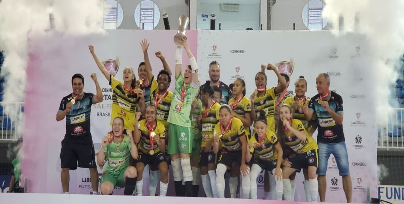 Por la "Delta", cancelan la Libertadores Futsal Femenino y Fútbol Playa 2021