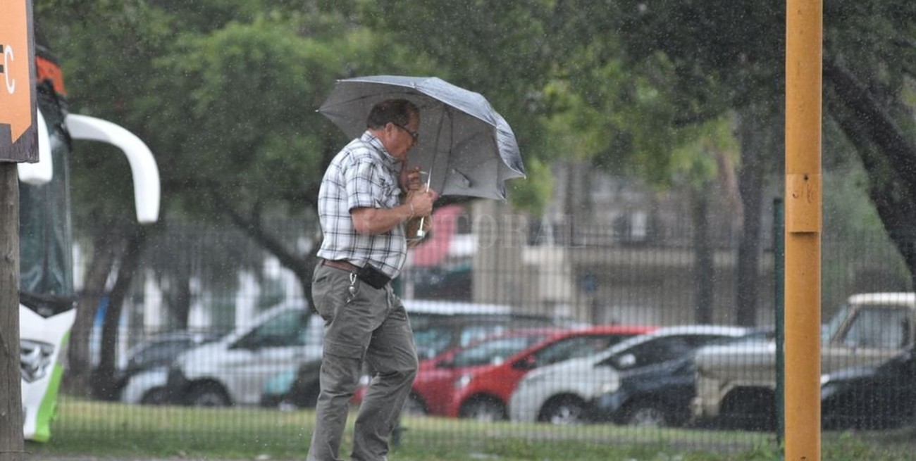 Sigue vigente un alerta por abundantes lluvias para Santa Fe