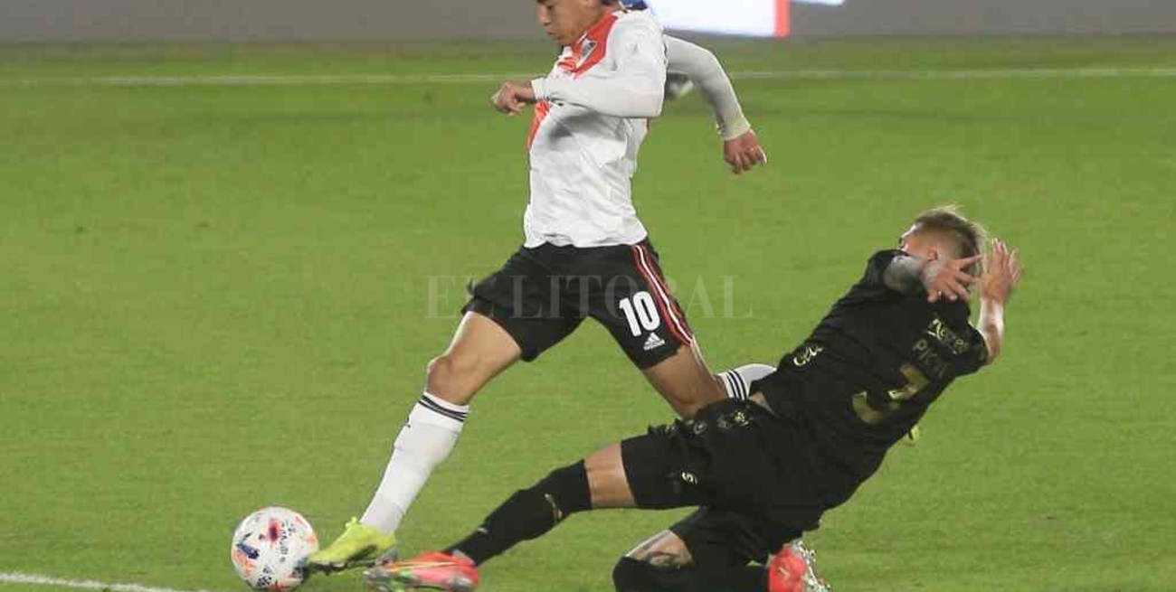 Gonzalo Piovi: "A Domínguez lo veo dirigiendo un grande o en el exterior"